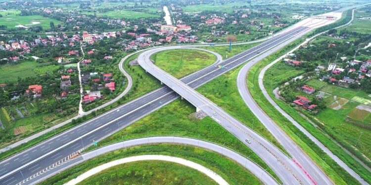 quảng ngãi thuộc miền nào, tỉnh quảng ngãi tiếp giáp tỉnh nào