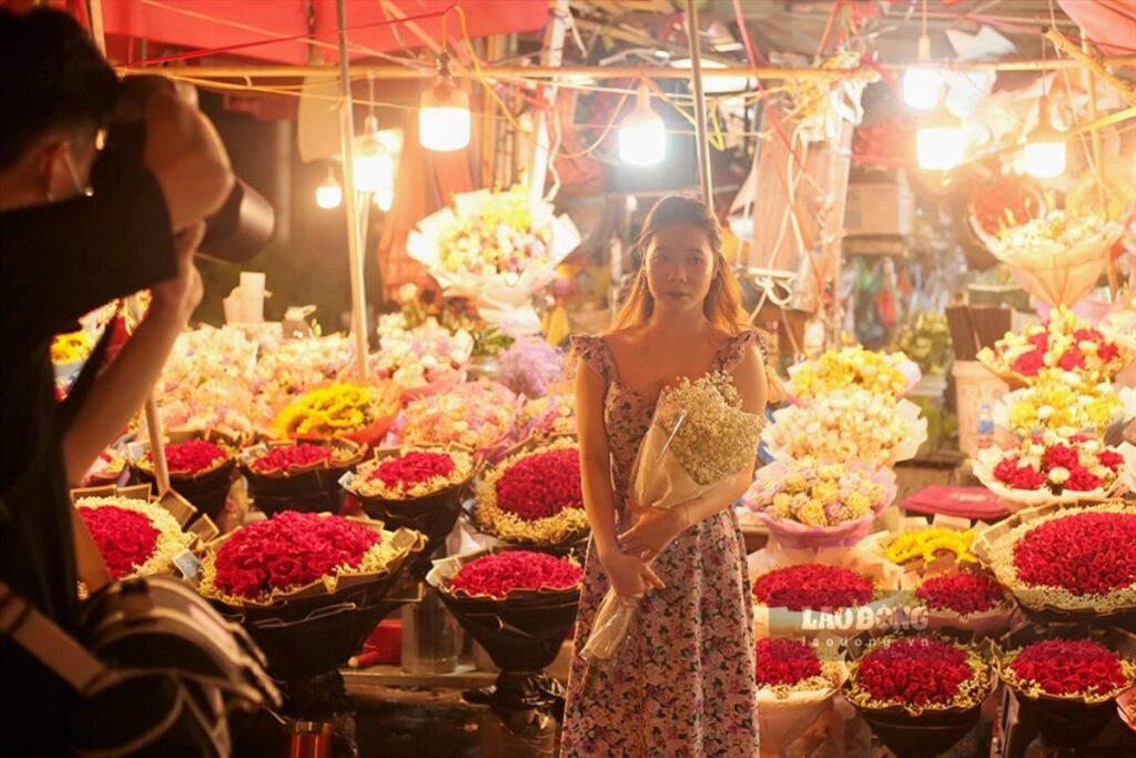 giờ mở cửa chợ hoa quảng bá, chợ hoa quảng bá họp mấy giờ, cách mua hoa ở chợ hoa quảng bá